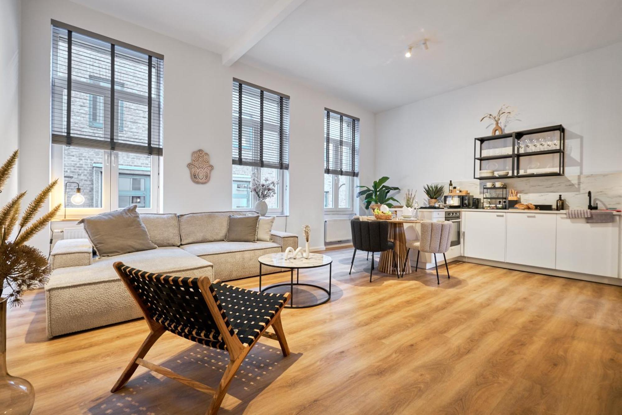 Park Avenue Apartments - Dom Mit Stil - Kueche - Parkplatz - Wlan - 65 Zoll Tv - Netflix 쾰른 외부 사진