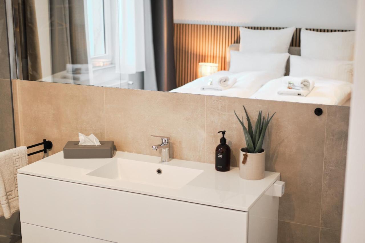 Park Avenue Apartments - Dom Mit Stil - Kueche - Parkplatz - Wlan - 65 Zoll Tv - Netflix 쾰른 외부 사진